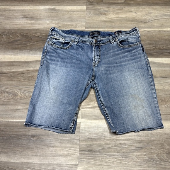 🏴 Silver jeans Casual Blue Denim Bermuda Shorts size 20 - Picture 2 of 7